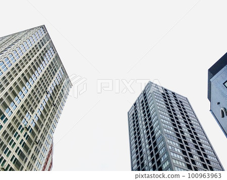 抬頭看看建築群 100963963