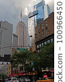 Boulevard near the Empire State Building in Manhattan, NY 100966450