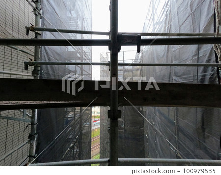 Large-scale repair of condominiums From the aisles 100979535