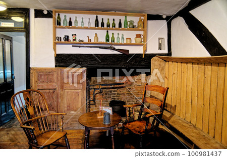 Victorian kitchen at Tudor House Museum Worcester - United Kingdom 100981437