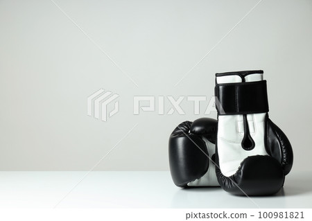 Concept of boxing and sport lifestyle with boxing gloves 100981821