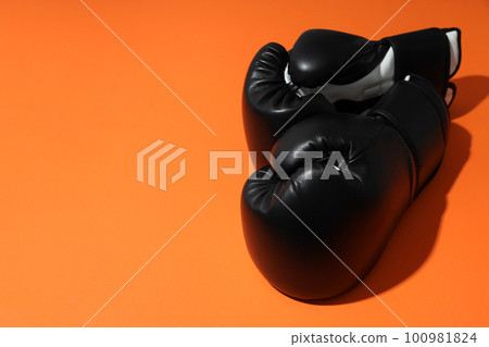 Concept of boxing and sport lifestyle with boxing gloves 100981824
