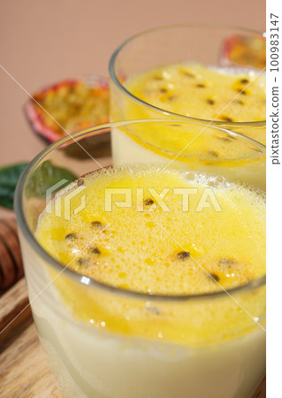 Concept of delicious food - Passion fruit mousse 100983147