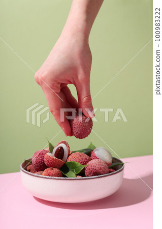 Concept of tasty and delicious exotic fruit - Lychee 100983222