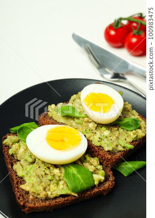 Concept of tasty breakfast with delicious food, close up 100983475