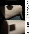 shadow on thigh 100983735