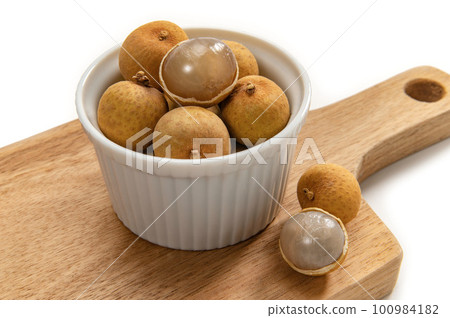 Southeast Asian tropical fruit, longan 100984182
