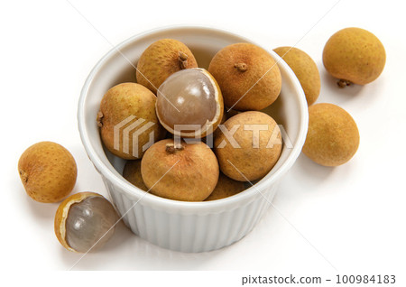 Southeast Asian tropical fruit, longan Southeast Asian tropical fruit, longan 100984183