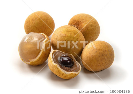 Southeast Asian tropical fruit, longan 100984186