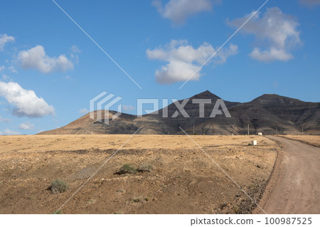 Road to the mountains, Fuerteventura, Spain Road to the mountains, Fuerteventura, Spain 100987525