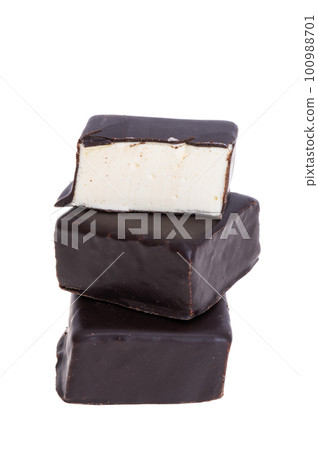 candy bird's milk isolated 100988701