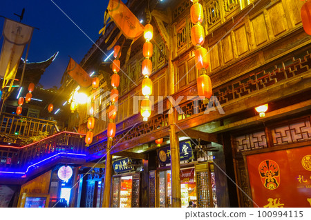 Kinri古鎮夜景(中國-成都) Kinri古鎮夜景(中國-成都) 100994115