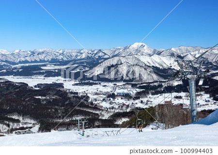 Yamagata Akakura Onsen Ski Resort with fine weather and superb view 100994403