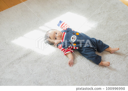 A lying baby 100996998