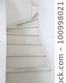 White staircase 100998021