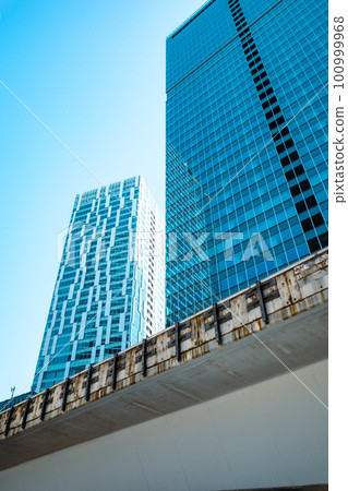 首都高速3號澀谷站西口外牆施工中的改造 2023.03 d-3 淺色調 100999968