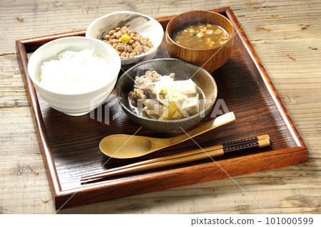 Tofu, onion, green onion, beef, hot meat tofu set meal Tofu, onion, green onion, beef, hot meat tofu set meal 101000599