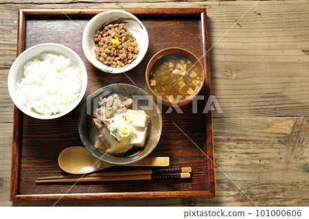 Tofu, onion, green onion, beef, hot meat tofu set meal Tofu, onion, green onion, beef, hot meat tofu set meal 101000606