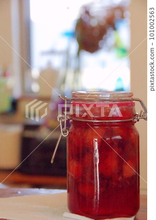 草莓醬準備好了 101002563