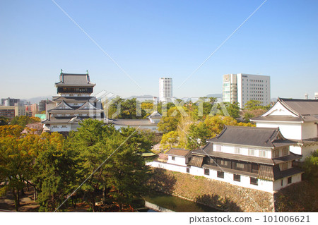 Kokura Castle and Yasaka Shrine in the blue sky Kokura Castle and Yasaka Shrine in the blue sky 101006621