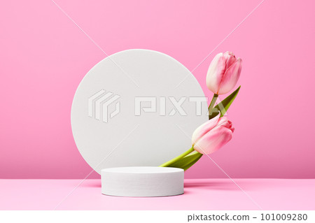 white round podium for presentation products and cosmetics white round podium for presentation products and cosmetics 101009280