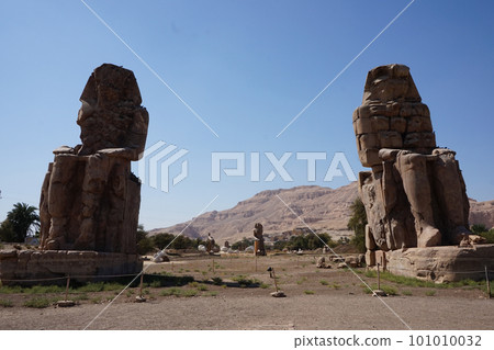 The Colossi of Memnon The Colossi of Memnon 101010032