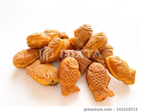 A mountain of mini taiyaki A mountain of mini taiyaki 101010553