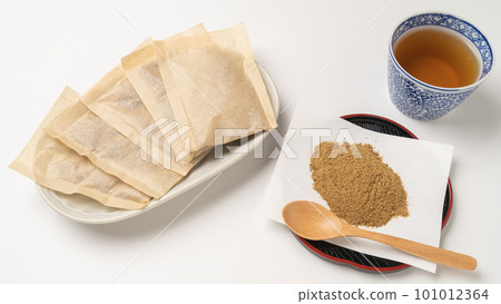 Japanese-style dashi soup pack, contents and soup stock image 101012364