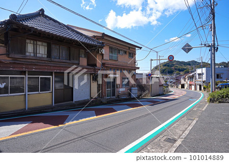 Sotobo-Kuroshio Line runs through the town of Wadaura [Minamiboso City, Chiba Prefecture] 101014889
