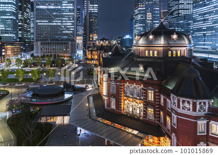東京站的城市夜景[東京都千代田區] 101015869