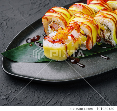Green dragon sushi roll with shrimp 101020380