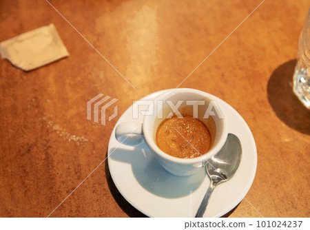 Espresso in italian cafe in zen-like Parma or Firenze 101024237