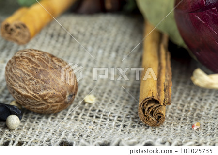 Fresh and fragrant cinnamon bark Sticks close-up 101025735