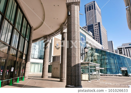 Scenery of the south exit of Sapporo Station seen from the Daimaru Sapporo store entrance Scenery of the south exit of Sapporo Station seen from the Daimaru Sapporo store entrance 101026633