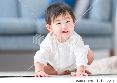 Baby crawling sitting smile 101029904