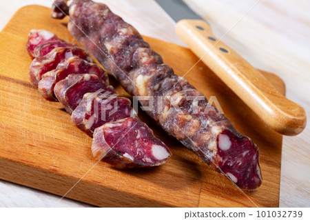 Sliced french dry sausage Sliced french dry sausage 101032739