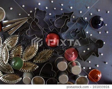 復古曲奇模具和瑪德琳形狀的糖果用具 101033916