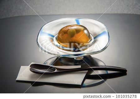 星鰻、海膽、銀杏葉、美味的高湯琥珀 101035278