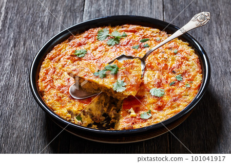 Cheesy Loaded Grits casserole with ground beef Cheesy Loaded Grits casserole with ground beef 101041917