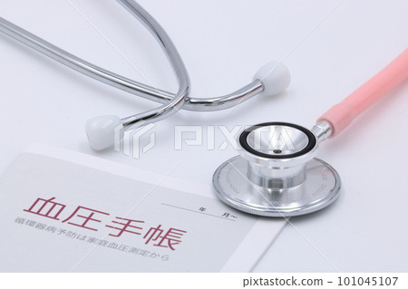 Medical image (stethoscope, blood pressure notebook) 101045107