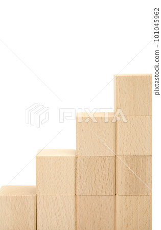 4塊積木向右堆積,積木,白色背景 4塊積木向右堆積,積木,白色背景 101045962