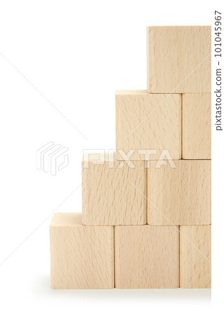 4 blocks piled up to the right, building block, white background 101045967