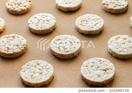 Healthy diet puffed rice cake pattern 101046530