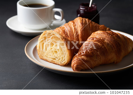 croissant cut in half 101047235
