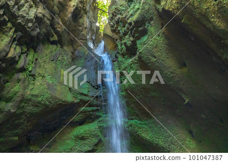 Scenery of Nagano Falls Scenery of Nagano Falls 101047387