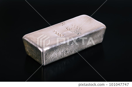 One kilogram cast silver bar, 32.15 troy ounces. Bullion bar of refined metallic silver. Traditional way of investing in precious metals. Real money and store of value for more than 4000 years. Photo. 101047747