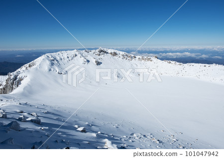 Ontakiyama in winter 101047942