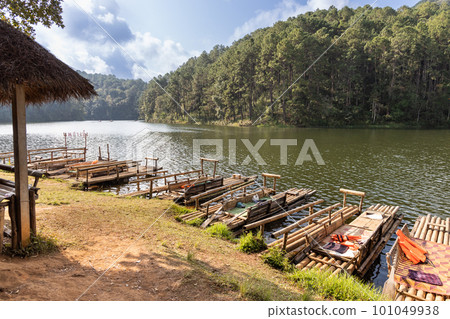 Pang Ung is a tourist attraction in Mae Hong Son, Northern Thailand with scenic alpine lake and pine trees. Rides on bamboo rafts is available. 101049938