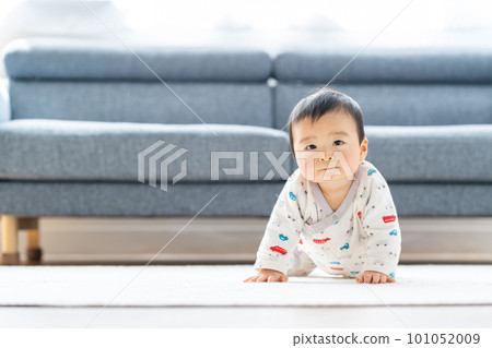 客廳裡的寶寶 101052009