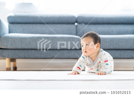 客廳裡的寶寶 101052015